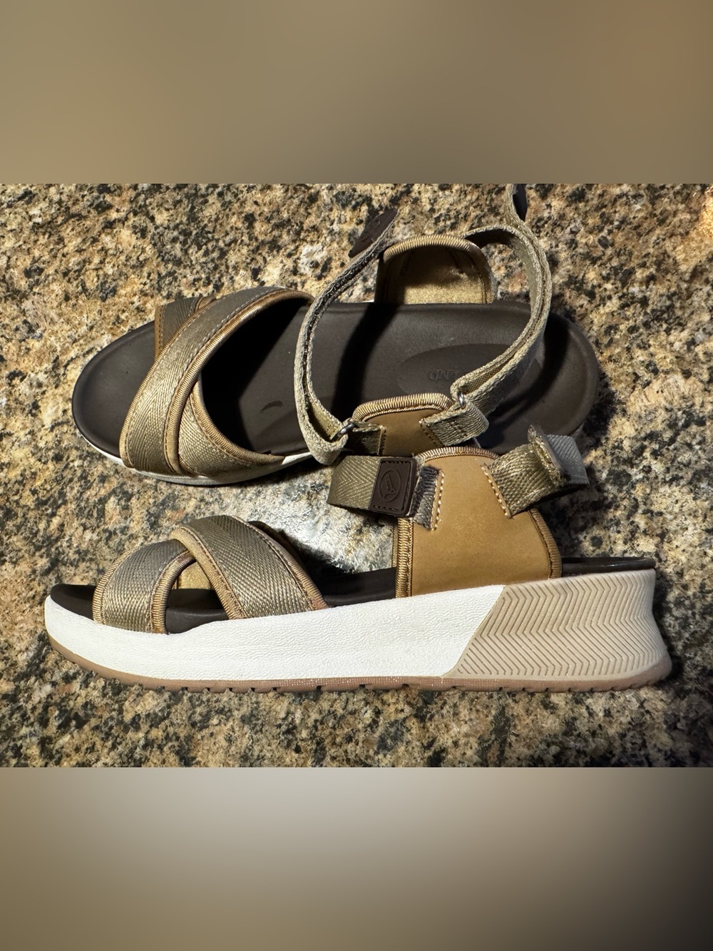 Chunky Platform Open Toe Wedge Sandals Backstrap Women's Size 7.5 Tan Lands End